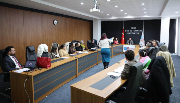 Yabancı Diller Yüksekokulu’nda “Testing and Evaluation” Konulu Hizmet İçi Eğitim Gerçekleştirildi