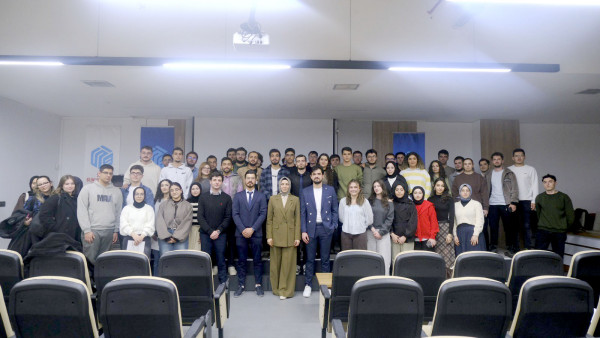 Bridge to English Topluluğu İlk Speaking Club Etkinliğinı Düzenledi 